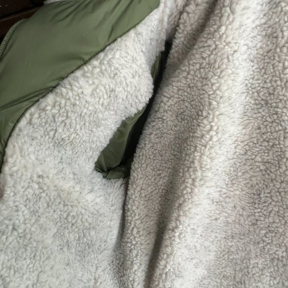 J.Crew Sherpa-Lined Puffer Jacket with Prima Loft, size XS, Olive Green - Picture 5 of 6